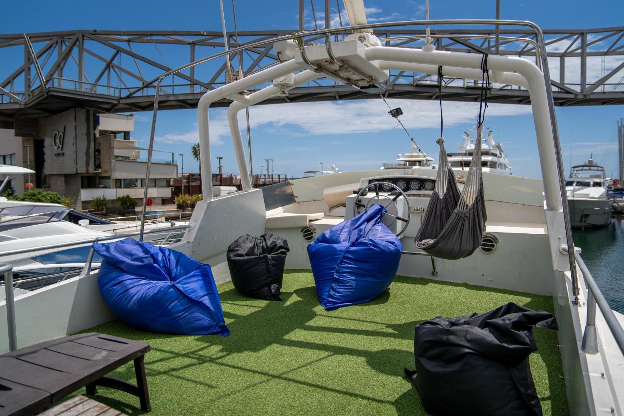 Marineria Boat Aloha Botel *